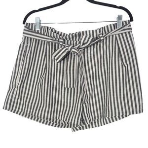 Love Tree Black and White Striped Preppy Shorts with Tie Waist Size Large
